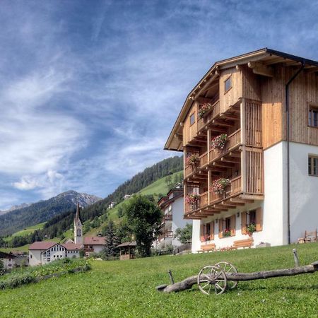Ciasa Medalghes Villa San Martino in Badia Exterior photo